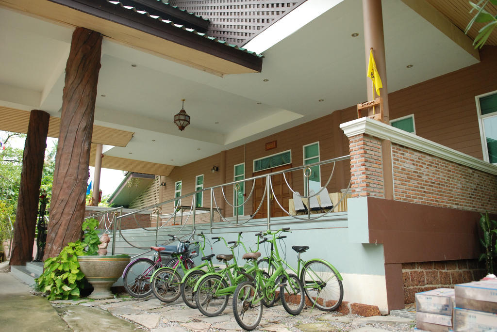 Hotel Baantip Suantong Amphawa Exterior foto